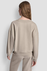 METALLIC BUBBLE LOGO V-NECK PULLOVER